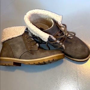 Winter boots